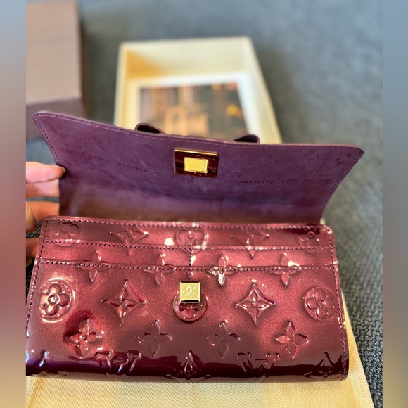 Louis Vuitton Monogram Vernis wallet - Picture 7 of 8